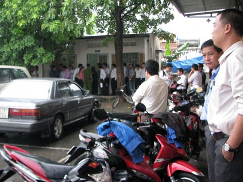 a-7-ngan-hang-cung-xiet-no-mot-cong-ty-Phunutoday.vn