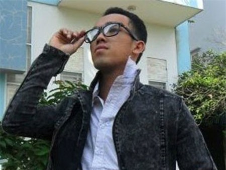 Nam nhạc sĩ trẻ Trương Tuấn Huy thú nhận, ca khúc Chút tình phai mà anh bán cho Mr. Đàm chính là sáng tác của Trường Nhân.