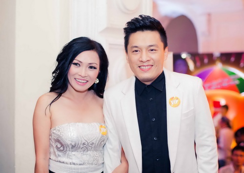   Cũng trong sự kiện này,  Đàm Vĩnh Hưng và Phương Thanh ngó lơ nhau.