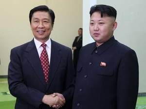 Nhà lãnh đạo Triều Tiên Kim Jong Un và Phó Chủ tịch nước Trung Quốc Lý Nguyên Triều. (Nguồn: China.org.cn)