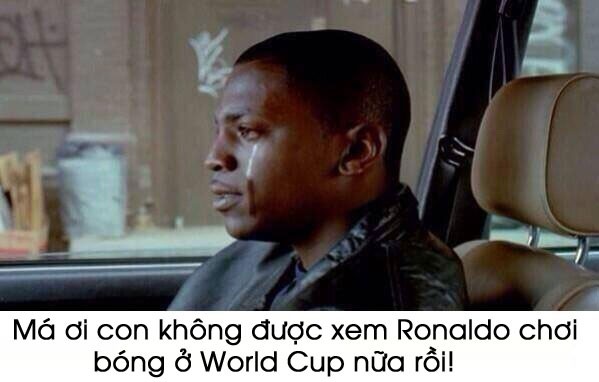 Fan khóc sướt mướt vì không còn thấy CR7 tranh tài tại World Cup 2014.
