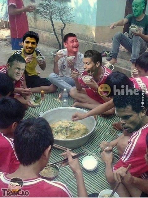 Bữa ăn đạm bạc của các siêu sao trước khi Ronaldo lên đường trở về nước sớm.