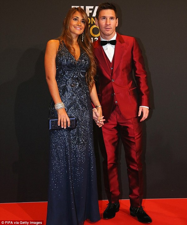 Tuy không sở hữu sắc đẹp vượt trội nhưng Antonella cùng bạn trai Messi mới là cặp đôi được chú ý nhất Argentina.