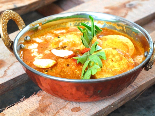 Ấn Độ - Cà ri trứng: Xứ sở cà ri có thêm biến tấu cà ri trứng rất độc đáo và phù hợp với văn hóa.