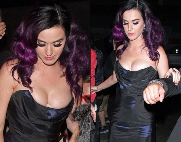Cô nàng Katy Perry sở hữu bộ ngực "ngọt lịm", căng đầy và tràn trề sức sống. Cô nàng chia sẻ: Tôi bắt đầu cầu nguyện cho ngực của mình khi 11 tuổi.