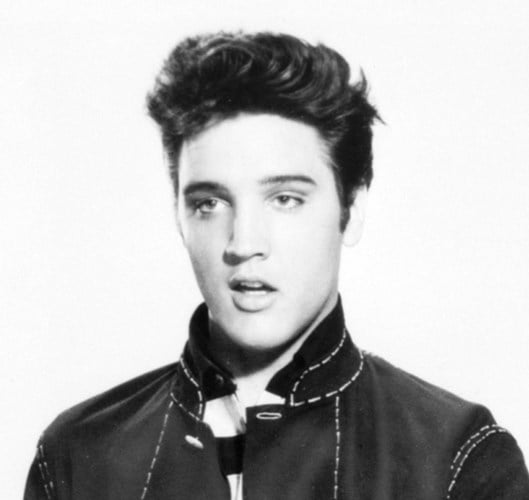 Elvis Presley giảm cân bằng cách ngủ quên ăn. Không có gì tồi tệ hơn với sức khỏe khi đi ngủ với cái bụng đói, nhưng anh chàng này đã thực hiện kiểu giảm cân nguy hiểm này bằng cách uống thuốc an thần để gây ra giấc ngủ dài trong nhiều ngày, trong khi ngủ cơ thể vẫn tiếp tục đốt cháy calo. Với kiểu giảm cân ngủ qua bữa ăn này, họ có thể giảm cân nhanh nhưng cũng không kém phần nguy hiểm với sức khỏe.