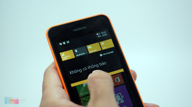 Nokia Lumia 530 (chính hãng). Sau sự kiện ra mắt cách đây ít ngày, Lumia 530 sẽ được bán ra tại Việt Nam với giá 2,4 triệu đồng. Đây là model thay thế cho chiếc Lumia 520, đóng vai trò là chiếc Lumia giá rẻ nhất trong dải sản phẩm của Microsoft.