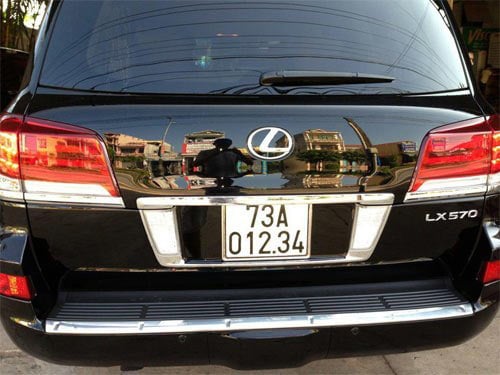 Một đại gia ở tỉnh Quảng Bình cũng tậu xe sang Lexus LX570 với biển số tiến.