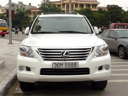 Đại gia Thanh Hóa "tậu" Lexus LX570 với biển số tứ quý 8.