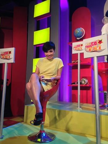 Phương Thanh ngồi trên ghế giám khảo game show "Ai có thực tài".