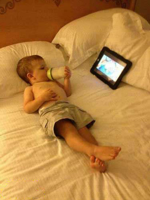 Trẻ em cũng luôn cập nhập công nghệ.