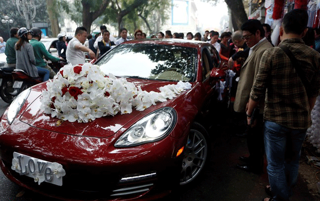 Chiếc siêu xe 10 tỷ được Tuấn Hưng sử dụng trong đám cưới của mình.
