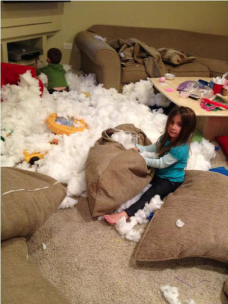 Khi trẻ muốn tạo tuyết trong nhà.