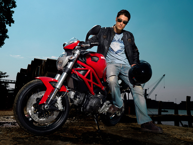 Ngoài Ducati, Johnny Trí Nguyễn còn sở hữu rất nhiều các loại xe mô tô khủng khác để thỏa mãn niềm đam mê tốc độ của mình.