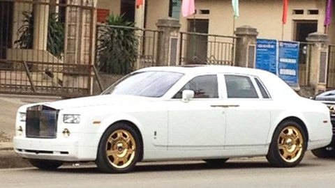 Rolls-Royce Phantom hàng độc mạ vàng ở Thái Nguyên.