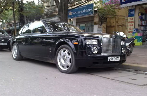 Rolls-Royce Phantom biển số tứ quý 9 của một đại gia Bắc Ninh.