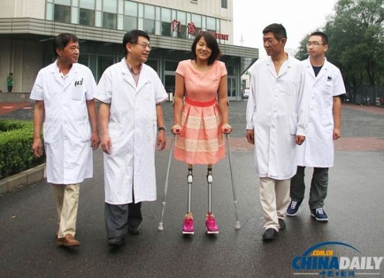 Chiều cao của Qian hiện đã tăng lên 1,64 m sau khi cô được lắp cặp chân giả mới vào tháng 8/2013.