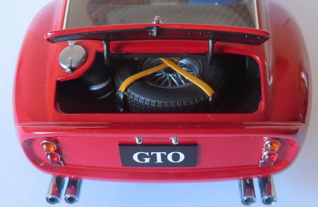 Kể khi được tái sản xuất vào năm 1960, Ferrari 250 GTO luôn là dòng xe được hấp dẫn nhất hành tinh, không chỉ vì thương hiệu mà còn ở số lượng hạn chế của nó.