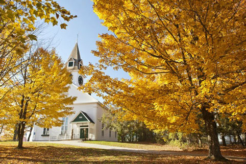 New England là nơi đẹp nhất nước Mỹ vào mùa thu, ở đó có công viên Núi Trắng với những phong cảnh đẹp nổi tiếng không chỉ riêng ở New England mà còn toàn thế giới.