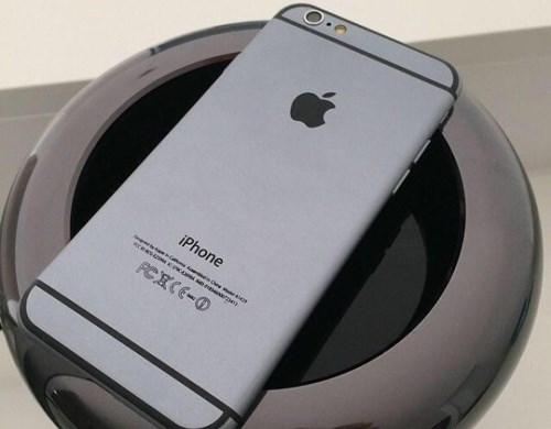 iPhone 6 và iPhone 6 Plus tại buổi ra mắt chính thức của Apple đêm qua rạng sáng ngày hôm nay.