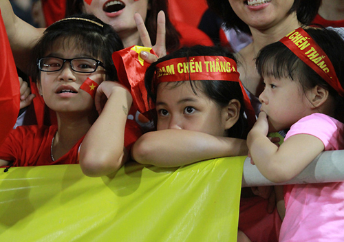 Sau một chặng đường dài thi đấu hứng khởi với toàn những bàn thắng đẹp, tất cả đều mong muốn U19 Việt Nam có một danh hiệu làm bệ đỡ cho niềm tin.