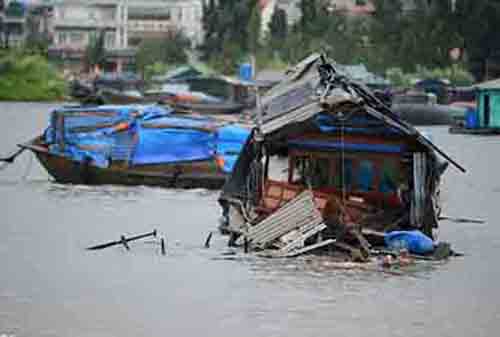 Chỉ riêng ở Quảng Ninh, bão số 3 đã làm đổ sập 6 căn nhà, 3 công trình phụ và 147 nhà bị tốc mái.