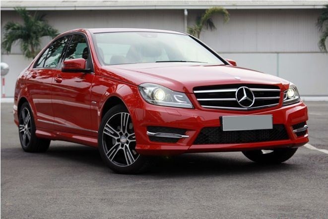 Trước đó, Lệ Quyên từng sử dụng mẫu Mercedes C200.