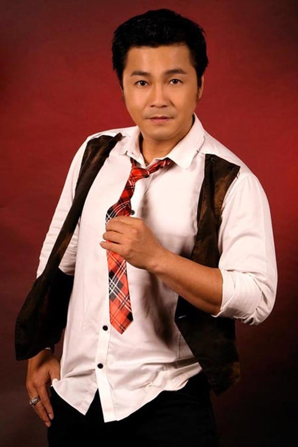 Những năm đầu thập niên 90, Lý Hùng là cái tên để thu hút phòng vé, hầu hết các vai anh tham gia diễn xuất toàn vai chính. Anh được mệnh danh là tài tử điện ảnh đầu tiên của Việt Nam.