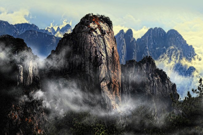 Bởi vậy, Hoàng Sơn là dãy núi vô cùng nổi tiếng ở Trung Quốc.