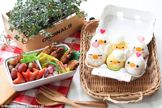 Những tạo hình cho bữa ăn vào dịp Lễ phục sinh bao gồm một hộp trứng.