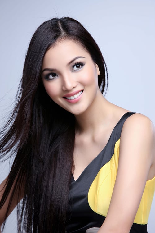 Khi Huỳnh Bích Phương tham gia thi Hoa hậu Việt Nam 2010, ai cũng phải trầm trồ với mái tóc mượt mà, óng ả và rất truyền thống của cô.