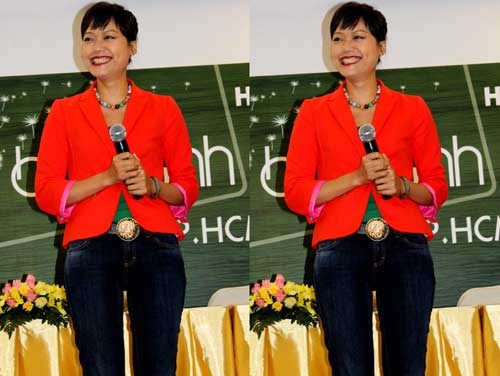 Ngọc Ánh cũng sở hữu nụ cười đặc trưng của nhiều người đẹp Việt.