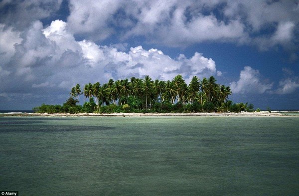 Cộng hòa Kiribati (6.000 du khách) là quốc đảo xinh đẹp đang phải đối diện với nguy cơ bị nhấn chìm vĩnh viễn trong vài thập kỷ tới đây.