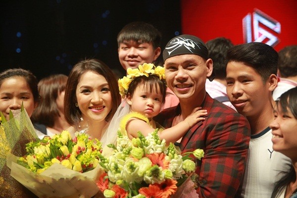 Gia đình nhỏ hạnh phúc của Phan Đinh Tùng.
