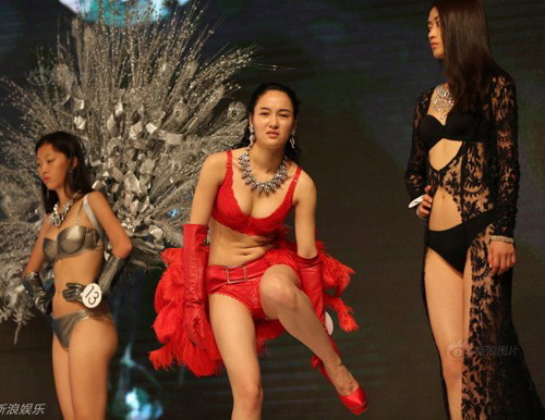Dù là cuộc thi lớn nhất nhì Trung Quốc nhưng những thí sinh tham gia thực sự kém sắc.