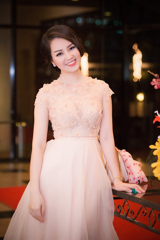 Sau khi tham gia cuộc thi Hoa hậu Việt Nam 2008 và giành ngôi Á hậu, cô tiếp tục công việc của mình tại Đài Truyền hình Việt Nam và ghi dấu ấn với Bản tin Tài chính, Chìa khoá thành công và mới đây là Chuyển động 24h.