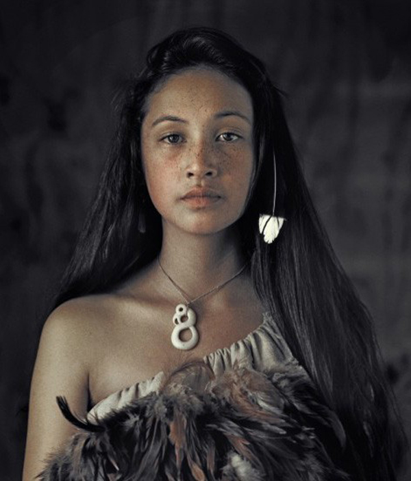 Truyền thuyết kể rằng, 12 con thuyền mang theo 12 bộ lạc khác nhau đến New Zealand. Nhưng đến nay chỉ còn bộ lạc Maori tồn tại.