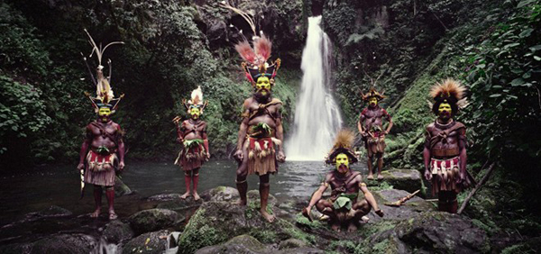 Các thành viên của bộ lạc Huli Wigmen ở Tari Valley, Papua New Guinea.
