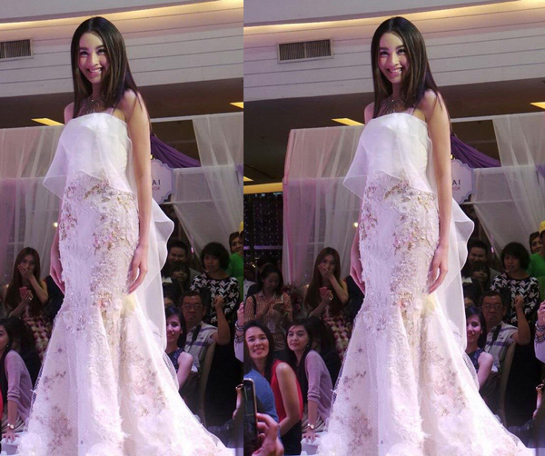 Sở hữu vẻ đẹp không thua kém bất cứ ai nên Nong Poy hoàn toàn tự tin diện váy cưới.