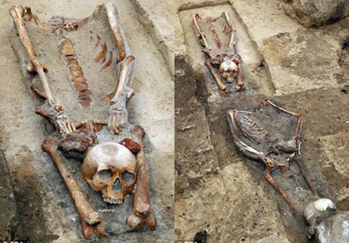 Tại công trường xây dựng ở Ba Lan, người ta tìm thấy nhiều bộ xương của “ma cà rồng” bị cắt lìa đầu; phần xương sọ được đặt giữa hai chân. Đây cũng là cách ếm để ngăn ma cà rồng trỗi dậy tự huyệt mộ.