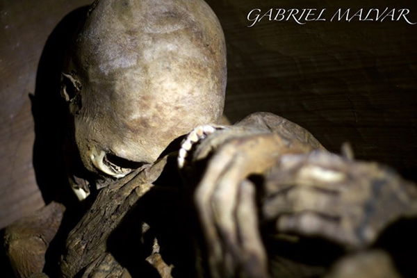 Trong những xác ướp nổi tiếng ở Kabayan có xác ướp của trưởng tộc Apo Annu, xác ướp từng bị đánh cắp vào những năm 1900 và rơi vào tay một nhà sưu tập đồ cổ. Sau đó, nó đã được phát hiện và đưa trở lại thị trấn.