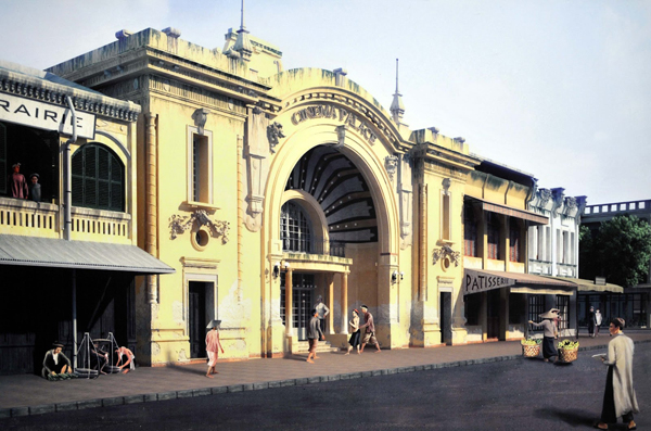 Nhà hát lớn Hà Nội là một công trình lớn do người Pháp xây dựng trong những năm đầu thế kỷ XX. Nó được bắt đầu khởi công xây dựng vào ngày 7 tháng 6 năm 1901 và hoàn thành vào năm 1911.