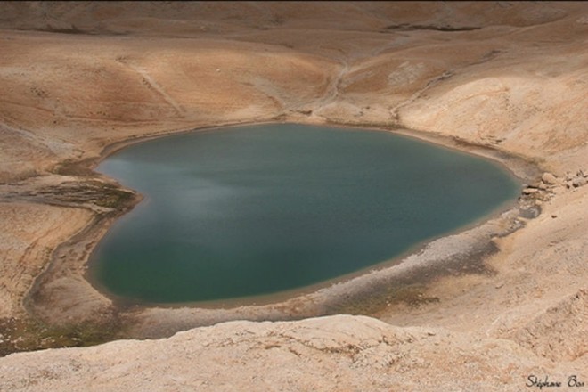 Hồ Buyuk, Thổ Nhĩ Kỳ: Nằm ở vườn Quốc gia Yedigoller, Buyuk là một trong hai hồ nước hình trái tim ở Thổ Nhĩ Kỳ, bên cạnh hồ Narligol.
