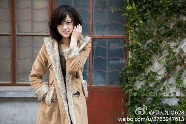 Zhang Anqi (1992)– nữ sinh viên trường Đại học Phúc Đán (Trung Quốc) không chỉ gây ấn tượng bởi vẻ ngoài xinh xắn mà còn bởi tài năng cực kỳ xuất chúng của mình.
