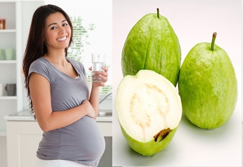 Ổi chứa axit folic, vitamin B9, được khuyến khích cho các bà mẹ mang thai bởi nó giúp cho sự phát triển hệ thần kinh của thai nhi.