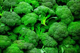 Súp lơ thuộc họ rau cải, loại thực phẩm này chứa rất nhiều chất chống ôxy hóa và là chìa khóa để cải thiện sức khỏe trên mọi mặt. Súp lơ chứa choline, một loại chất giúp các tế bào và đường tiêu hóa hoạt động tốt hơn.