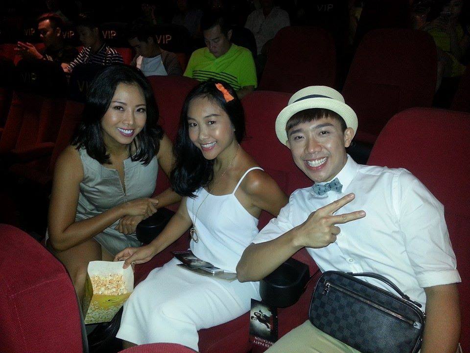 Trấn Thành và Đoan Trang rủ nhau đi xem phim.