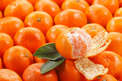 Quýt - tương tự như cam vitamin C trong quýt sẽ giúp các “chiến binh” của quý ông khỏe mạnh đồng thời vitamin dồi dào cũng sẽ giúp cả hai cùng thành công.