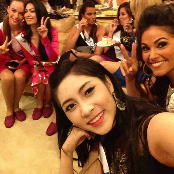 Sau khi tới Nhật Bản, Đặng Thu Thảo đã có những hoạt động đầu tiên trong khuôn khổ cuộc thi Hoa hậu Quốc tế.