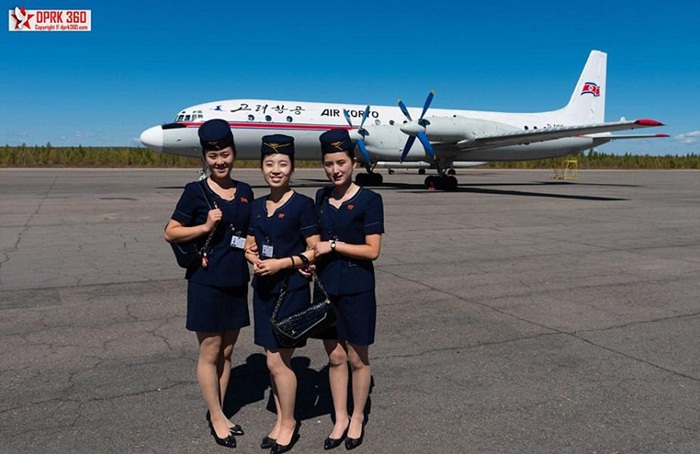 Những nữ tiếp viên xinh đẹp của hãng hàng không Air Koryo, Triều Tiên.